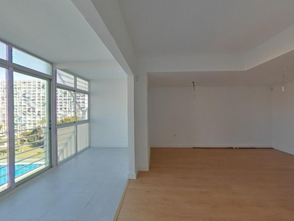 Estudio en Av Portugal – Res Playmon Fiesta –