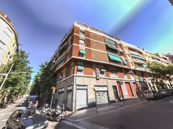 Local en 	C/ Cartella Nº 164-170