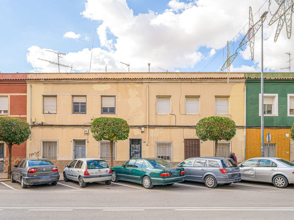 Piso en Av de Madrid – Petrer – Alicante