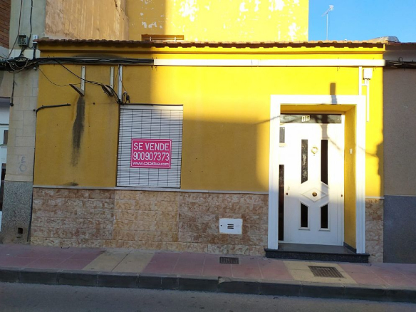 Casa adosada en C/ Cura Hurtado Lorente