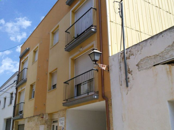 Edificio en C/ San Magín, Bellvei (Tarragona)
