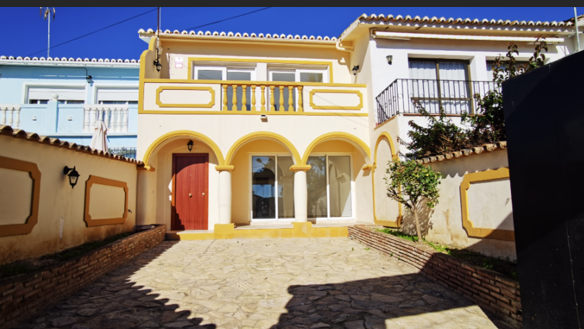 Vivienda en C/ Justicia – Urb Costabella –