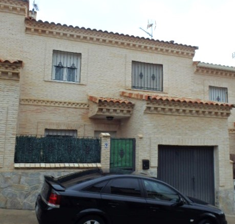 Adosado en calle La Cruz, Méntrida