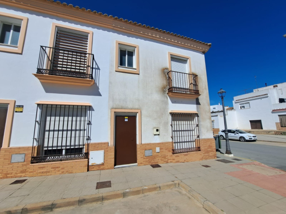 Casa adosada en C/ Estornino – Bonares – Huelva