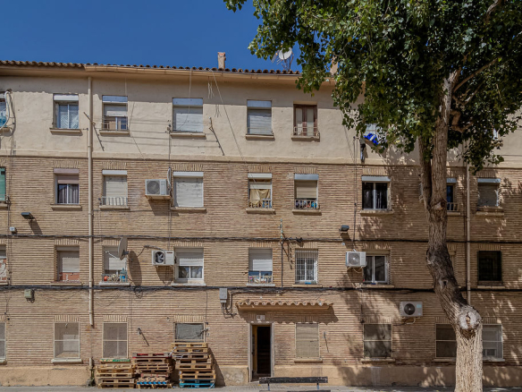 Piso en C/ Grupo Gabriela Mistral – Zaragoza –
