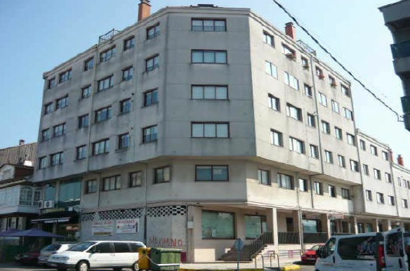 Local en Av Camilo José Cela – Ed Mahia –  Padrón –
