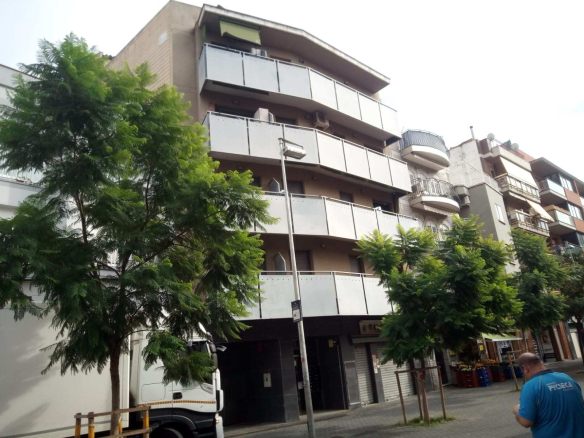 Piso con garaje en C/ Reixago – Montcada i Reixac –