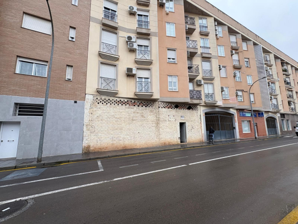 Local en C/ de los Bomberos – Linares – Jaén