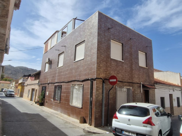 Casa adosada en C/ Goya – Elda – Alicante