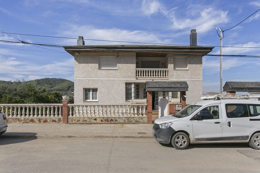 Chalet independiente en Sant Vicenç dels Horts – Barcelona –
