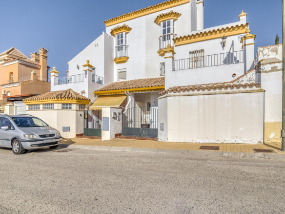 Chalet Adosado en C/ Antonio Lombardo Pigafett, Sanlúcar de Barrameda (Cádiz)