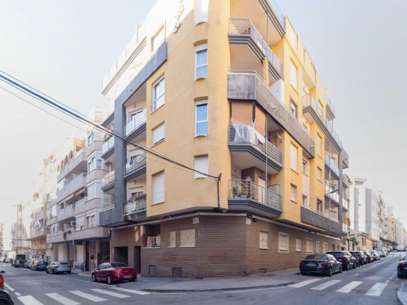 Piso en C/ Bergatín, Torrevieja (Alicante)