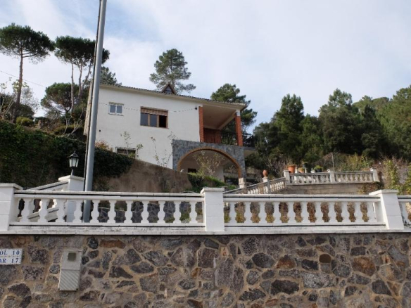 Chalet Adosado en C/ Font Riu Clar, Massanes (Girona)