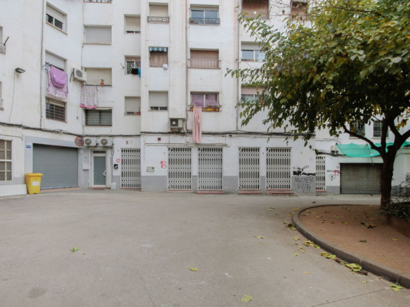 Locales en Pasaje Monturiol – Ripollet – Barcelona