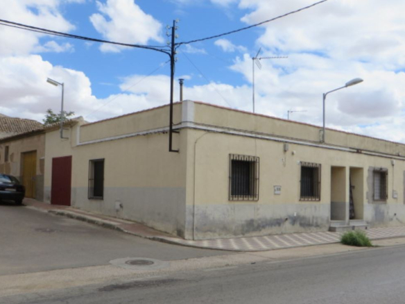 Chalet adosado Camuñas