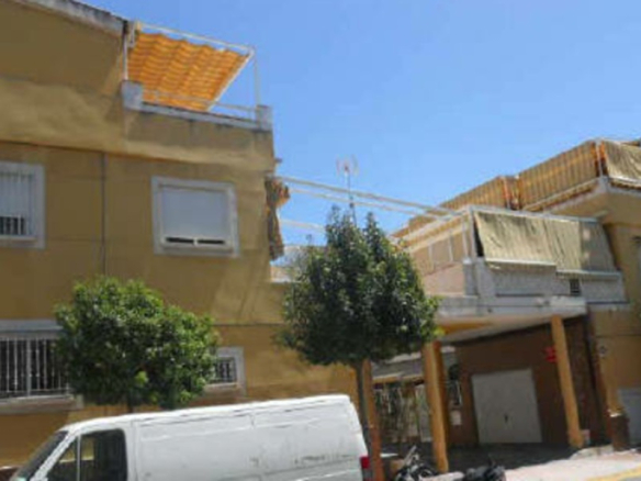 Chalet adosado en C/ Goya, San Vicente del Raspeig (Alicante)