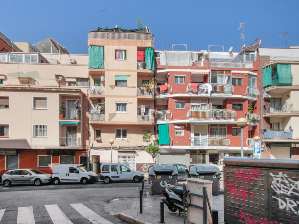 Piso en C/ Calderón de la Barca – Badalona – Barcelona