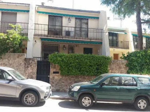 Casa adosada en C/ Islas de Cabo Verde