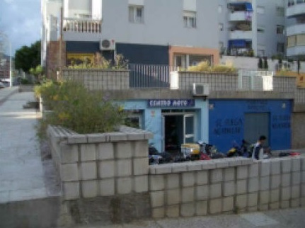 Local comercial en Av Salvador Vicente – Benalmádena –