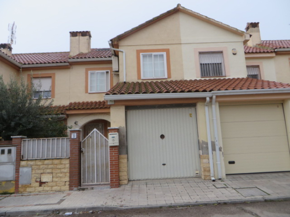 Chalet Adosado en Pz/ Sefarad, Cabañas de la Sagra (Toledo)