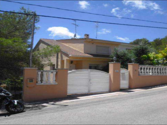 Chalet adosado Cubelles
