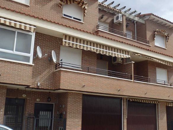Chalet adosado en C/ Gorgoña – Talavera de la Reina – Toledo
