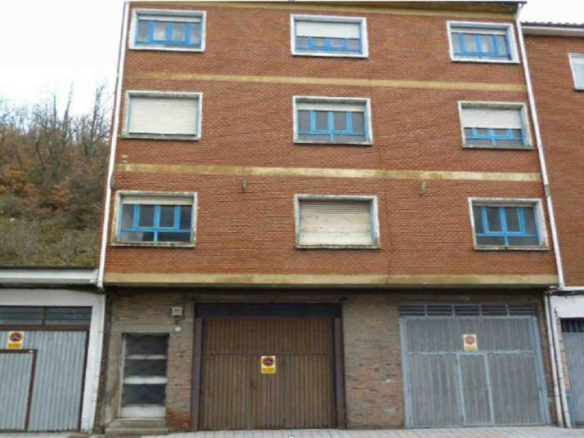 Local en Av. Asturias, Guardo (Palencia)