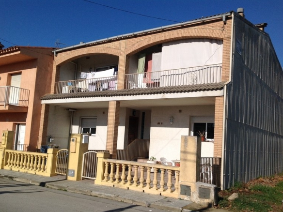Casa adosada en  C/ St. Jordi-Mas Flassia, Vidreres (Girona)