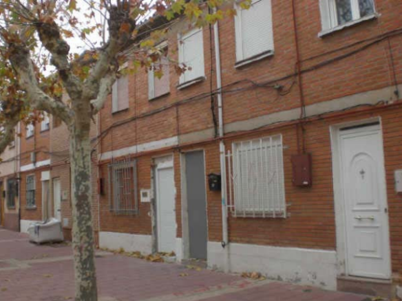 Casa adosada en Pz Maestrazgo – Valladolid –