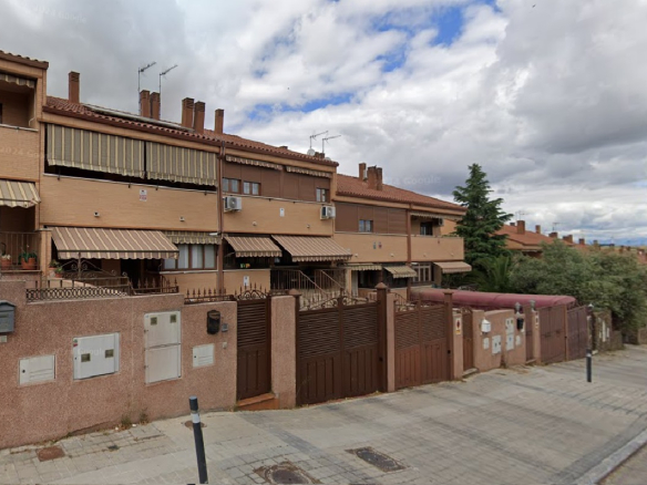 Casa adosada en C/Cerezo, Móstoles (Madrid)