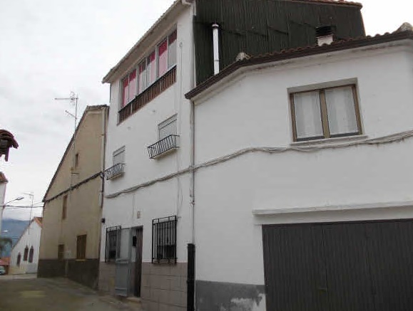 Casa adosada en C/ Pozo de la Huerta, Zarza de Granadilla (Cáceres)