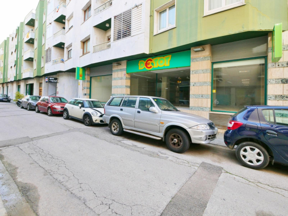 Local en C/ Joan Maragall – Palamós – Girona