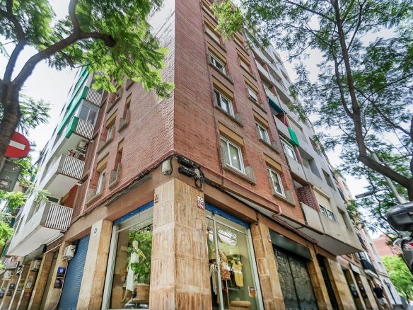 Piso en C/ Cardenal Tedeschini – Barcelona –