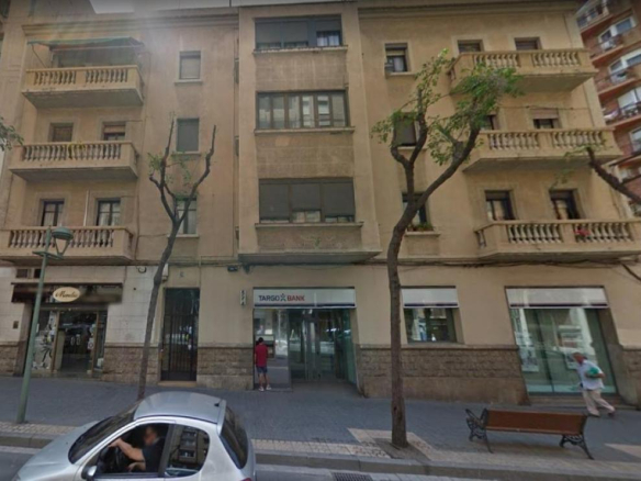 Local comercial en Av Ramón i Cajal – Tarragona –