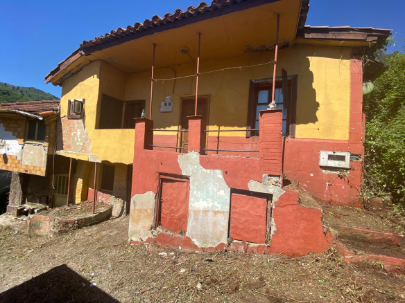 Chalet adosado Mieres