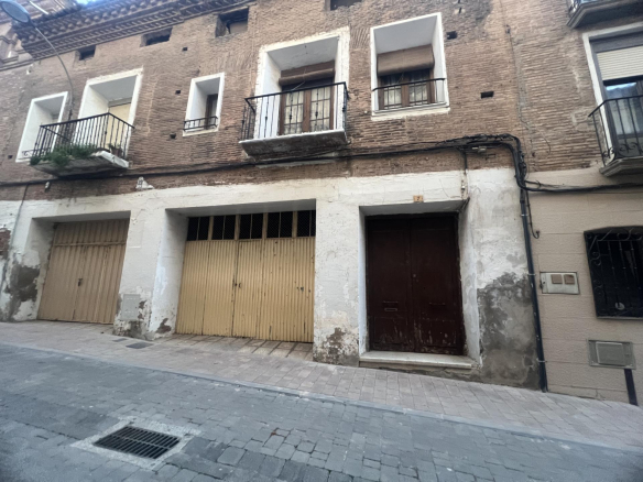 Chalet adosado Alfaro