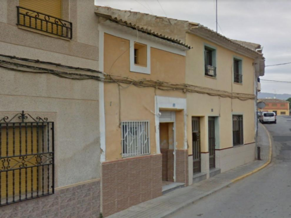 Casa adosada en Tobarra – Albacete –