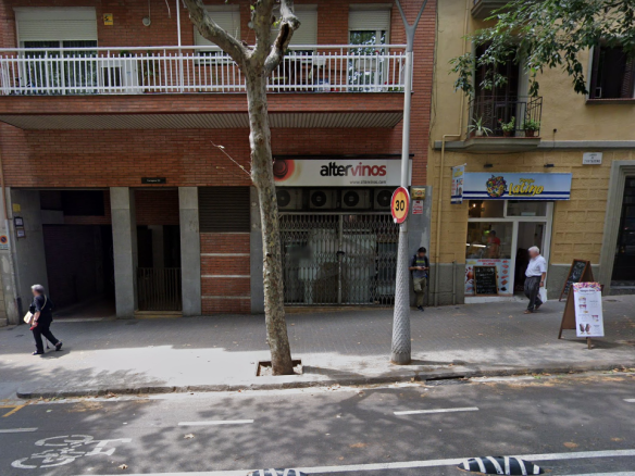 Local comercial en C/ Cartagena – Barcelona –