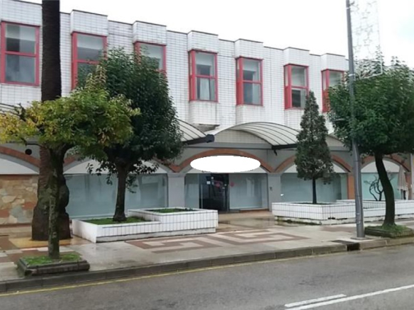 Local en C/ Julio Hauzeur – Torrelavega – Cantabria
