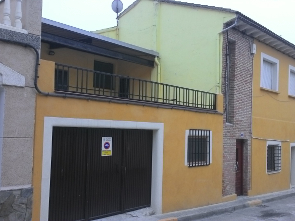 Local  en C/ Segovia – Monzón – Huesca