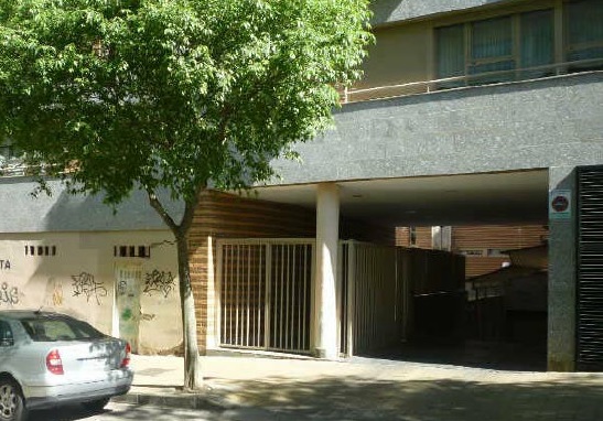Local comercial y garaje en C/ Madre Isabel Larrañaga  – Cáceres –