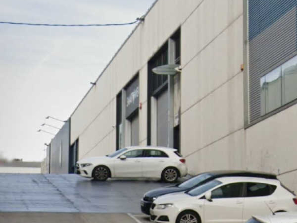 Nave industrial en Av Santa Eulalia, Terrassa (Barcelona)