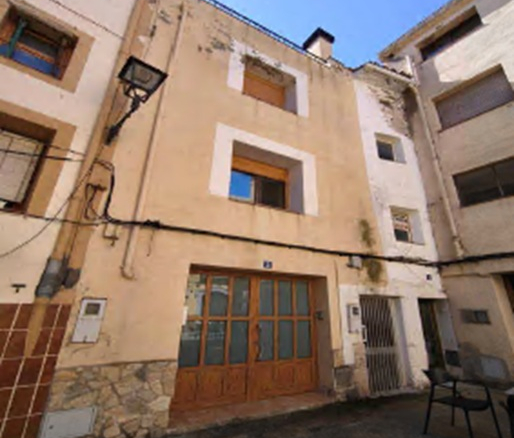 Casa en Pz. del Pou, El Pont d´Armentera (Tarragona)