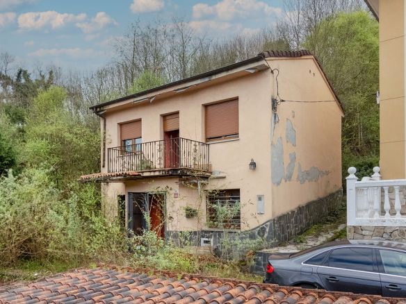 Chalet independiente en Ambiedes – Asturias –