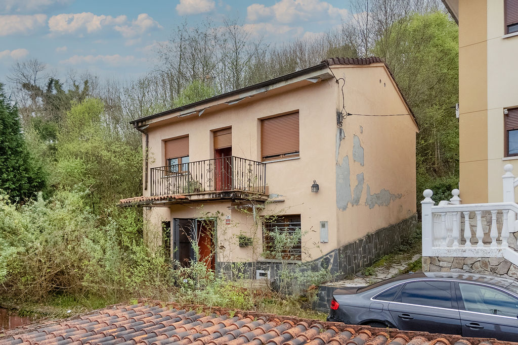 Chalet independiente en Ambiedes – Asturias –