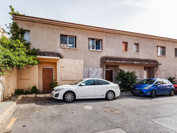 Casas adosada en construcción detenida en C/ Pont – Reus –