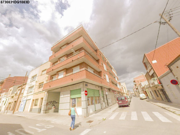 Local comercial en C/ Bartrina – Terrassa – Barcelona