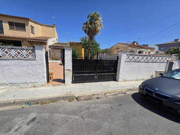 Chalet adosado en Castelló d´Empúries (Girona)