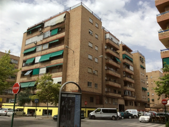 Local en C/ Pintor Manuel Maldonado – Granada –