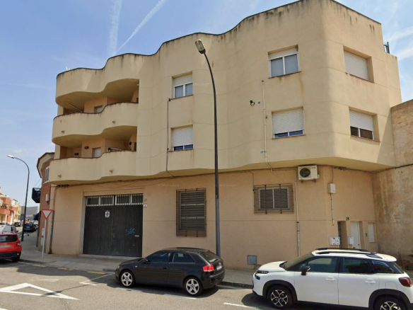 Local en C/ Pere Benavent, Reus (Tarragona)